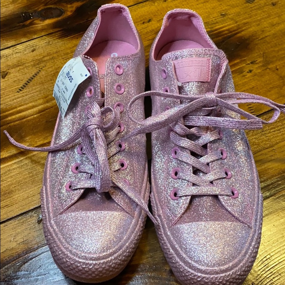 Women’s 13 Mens 11 Converse glitter pink NWT